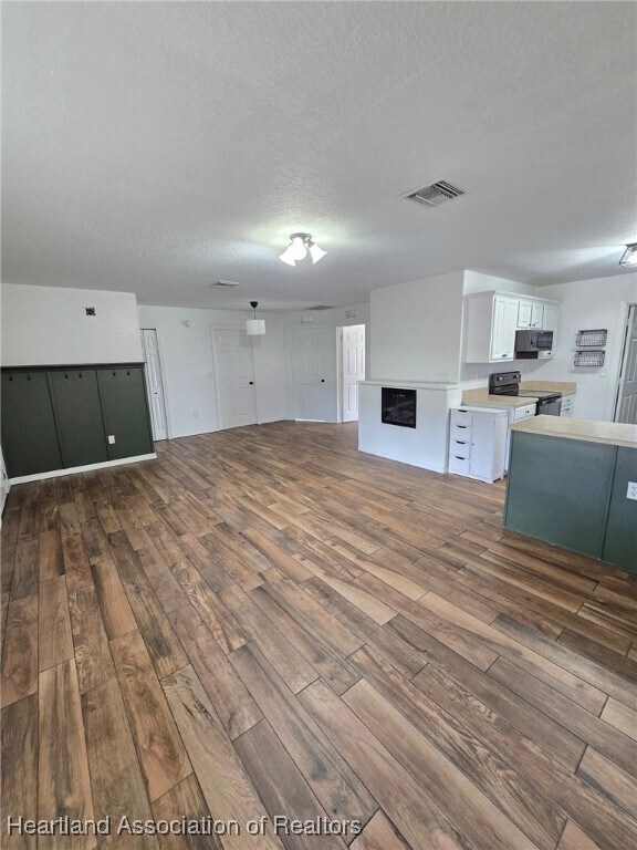 Foto del edificio - 2158 Hartman Rd