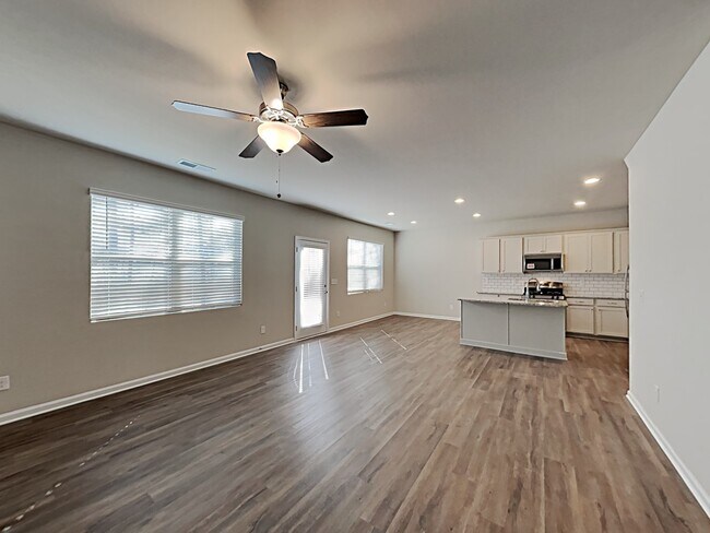 Building Photo - 105 Omega Court