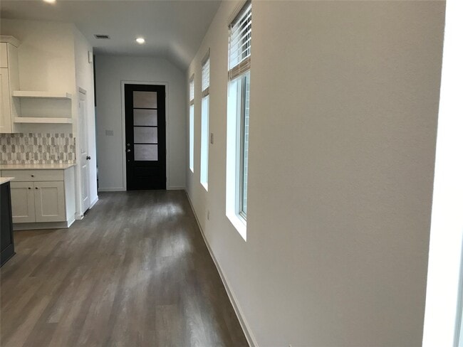 Foto del edificio - 28813 Bobcat Run Dr
