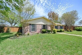 Building Photo - 6536 Mesquite Trail