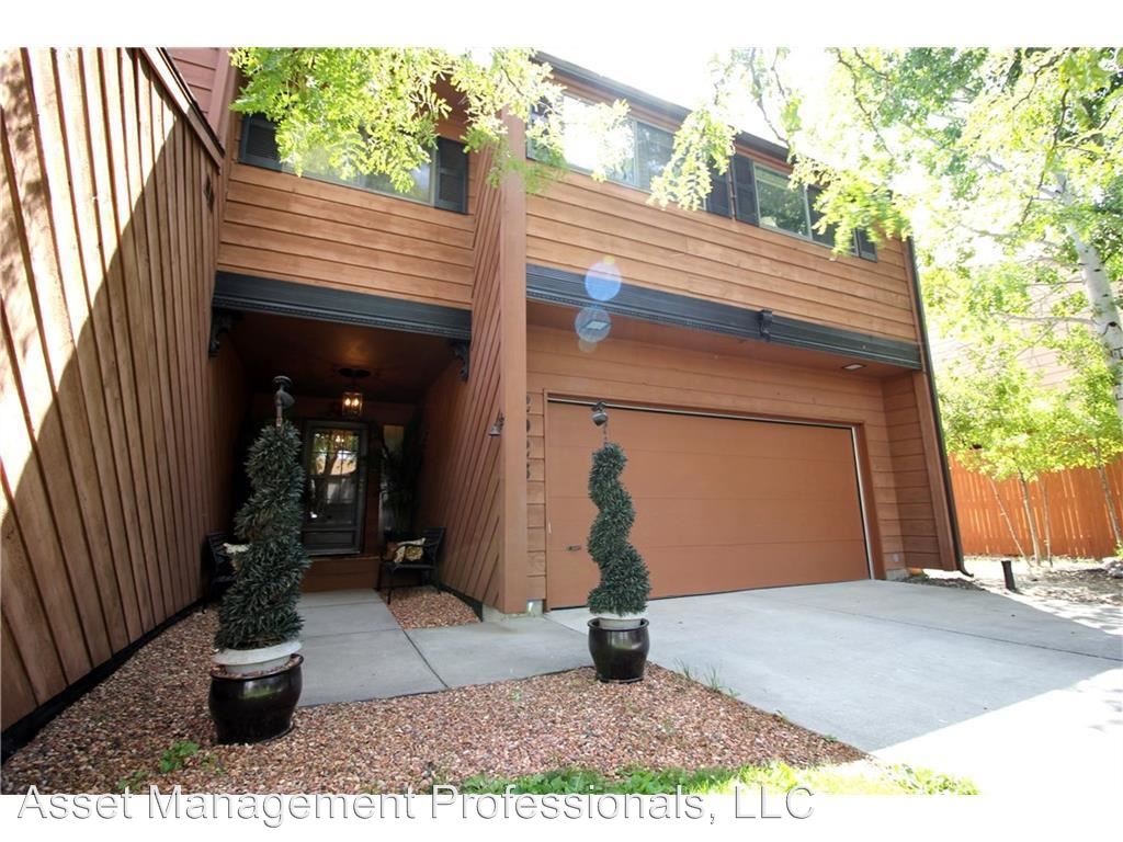 Primary Photo - 2926 Millice Ave