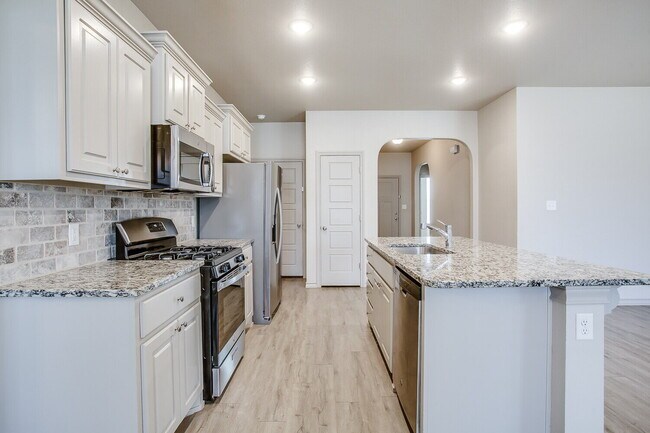 Building Photo - Beautiful Home in Cambridge Way