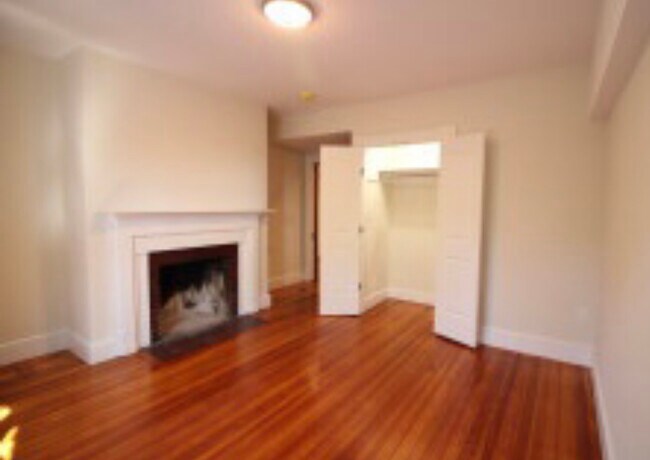 Building Photo - 63 Beech Glen St