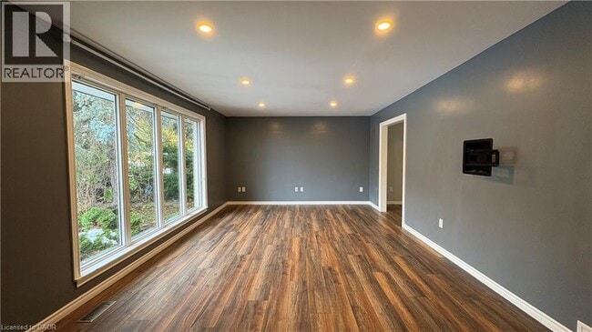 Building Photo - 444 Quigley Rd