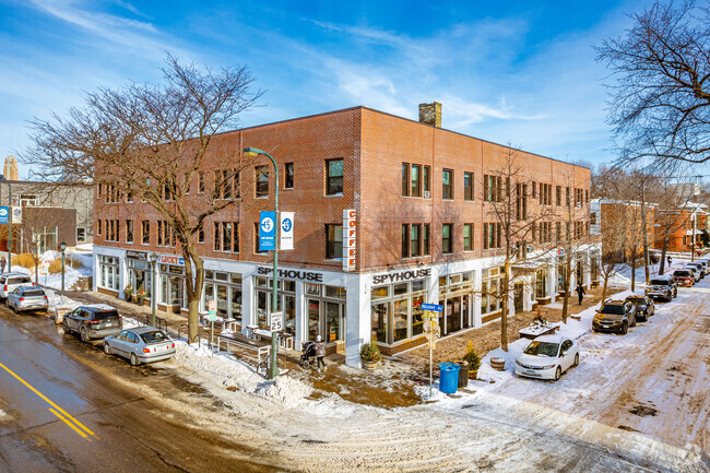 Building Photo - 25th & Nicollet