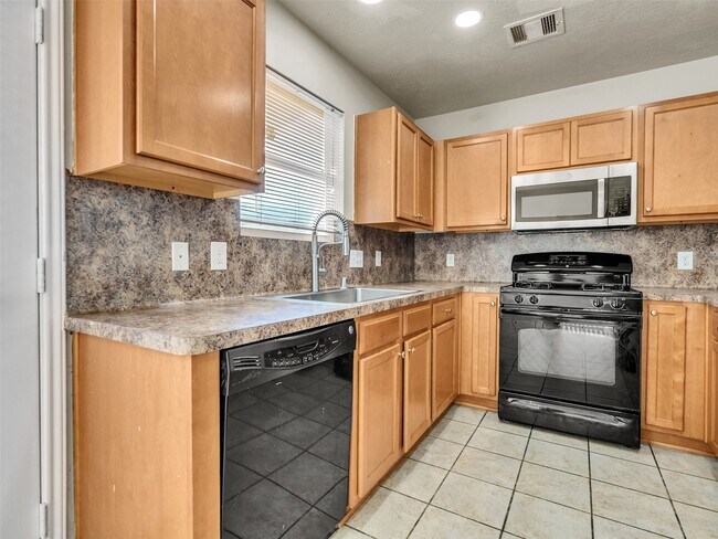 Foto del edificio - 10914 View Pointe Ln