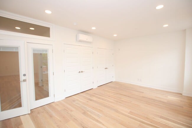 Building Photo - Newly renovated 1 bed apartment in old city