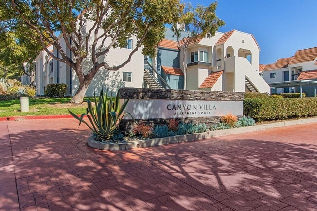 Building Photo - Canyon Villa