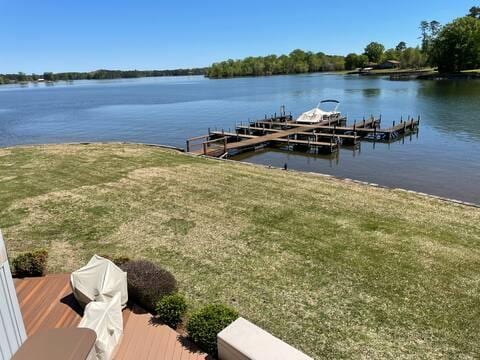 Building Photo - 124 Lake Ridge Dr