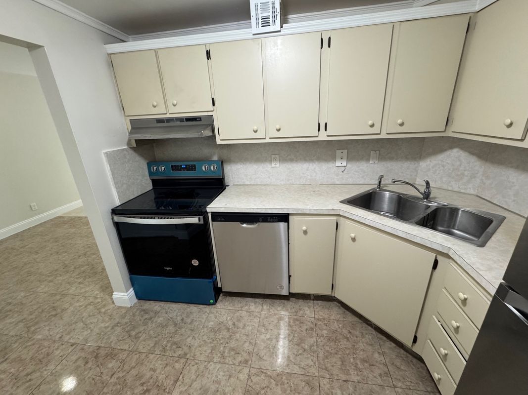 Foto principal - 3101 Oakland Shores Dr