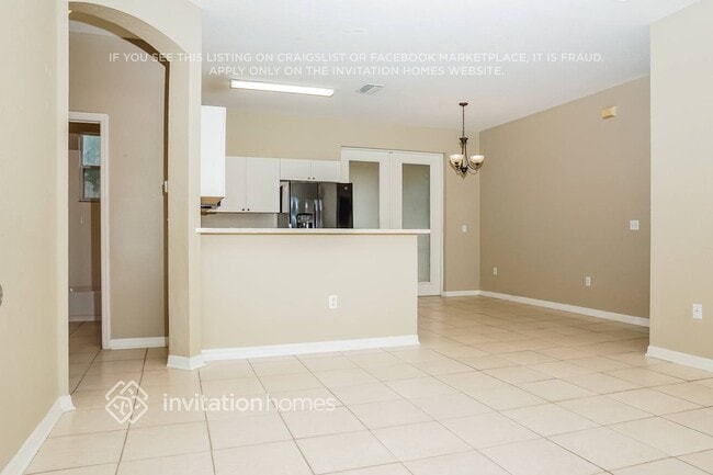 Building Photo - 2844 Wells Ave