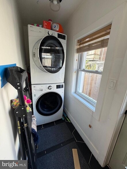 Building Photo - 2937 Nicholas St