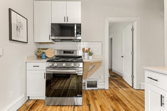 Foto del edificio - 3108 E 37th St