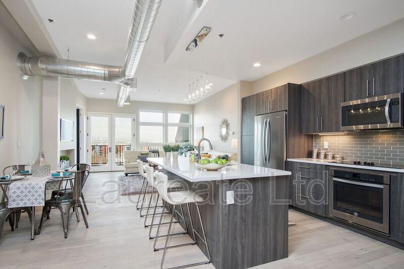 Primary Photo - 3198 Blake St