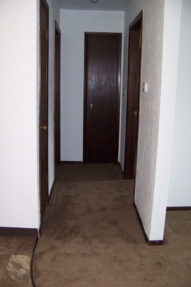 Foto del edificio - 2203 Stoneybrook Rd