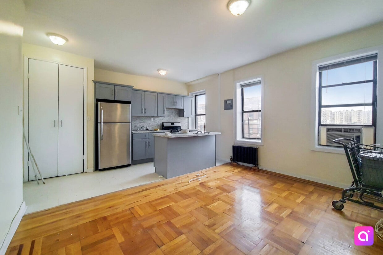 Primary Photo - 261 Wadsworth Ave