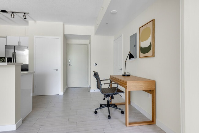 Building Photo - 3880 NE 6th Ave