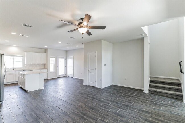 Building Photo - 9602 Whisper Willow Blvd