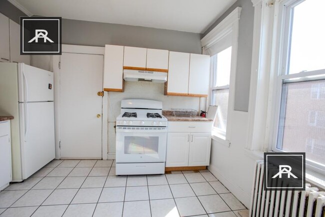 Building Photo - 2 bedroom in Brighton MA 02135