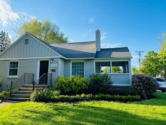 Foto del edificio - 2163 Englewood Dr SE