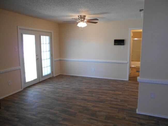 Foto del edificio - 5739 Emory St