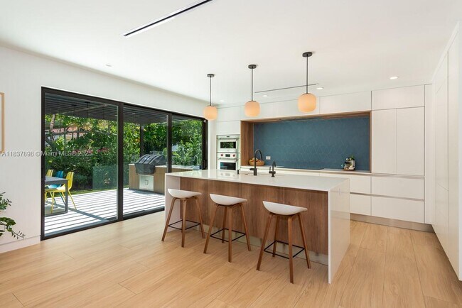 Foto del edificio - 8959 Abbott Ave