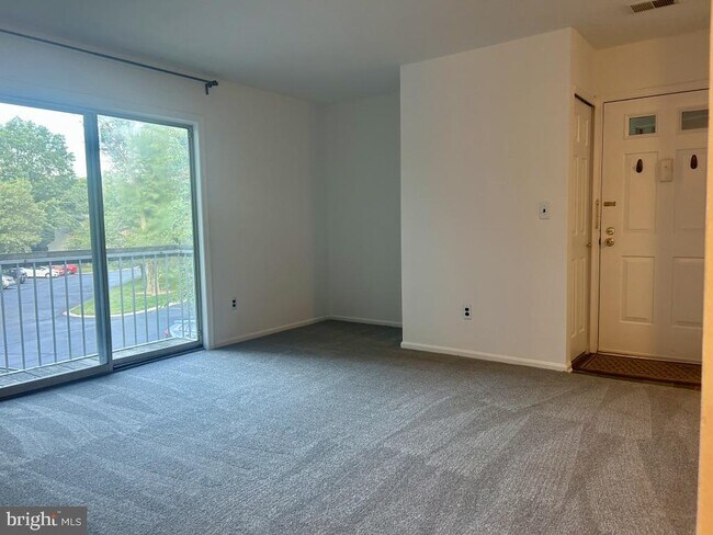 Building Photo - 98 Quince Ct