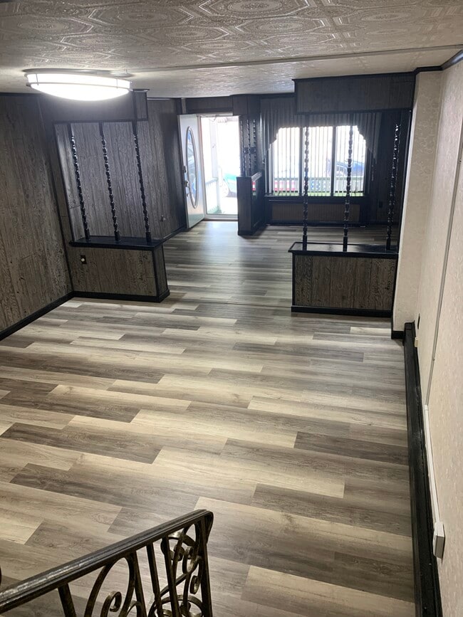 Foto del edificio - 1314 E Centre St