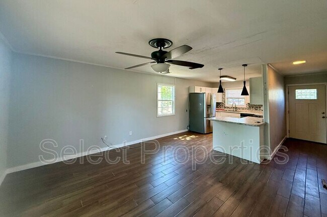 Foto del edificio - 2213 Spence Cir