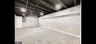 Building Photo - 315 S Newkirk St