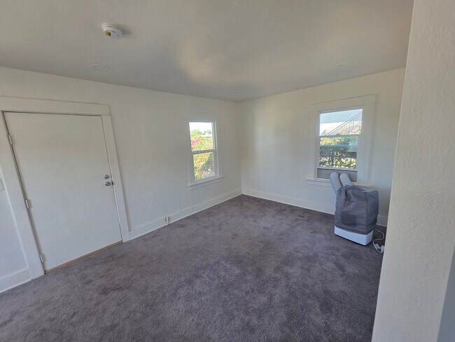 Foto del edificio - 1008 S Highland Ave