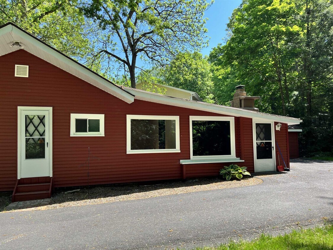 38 Mac Farlane Rd, Wappingers Falls, NY 12590 House Rental in