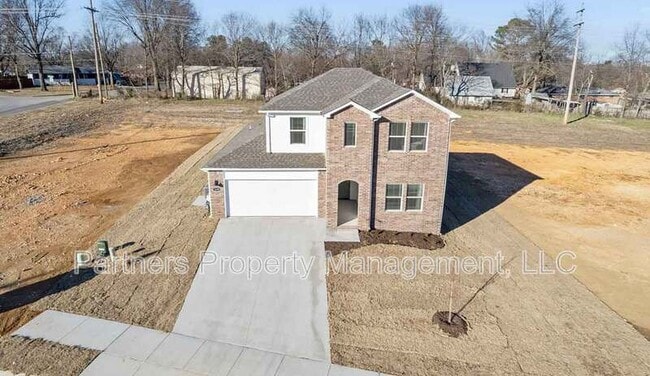 Photo - 1918 Larkspur St House