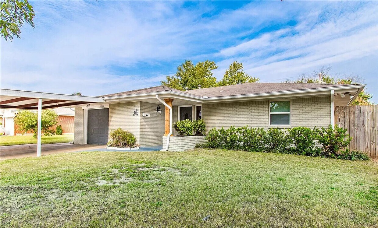 Foto principal - Beautiful 3 Bed 2 Bath Home in SW OKC.