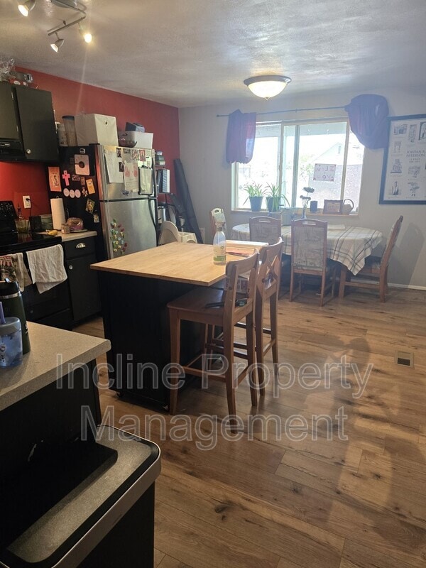 Building Photo - 4758 S 700 E