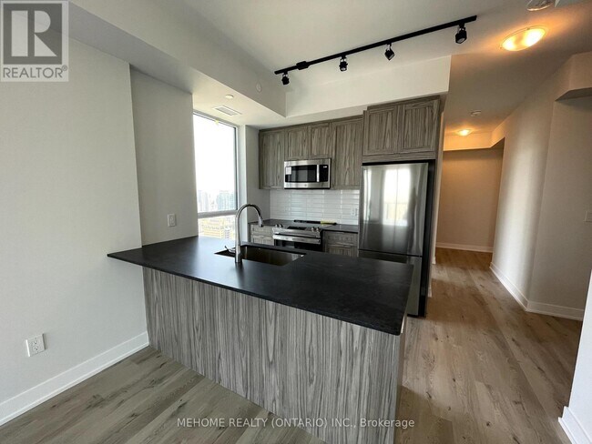 Building Photo - 430-3430 Square One Dr