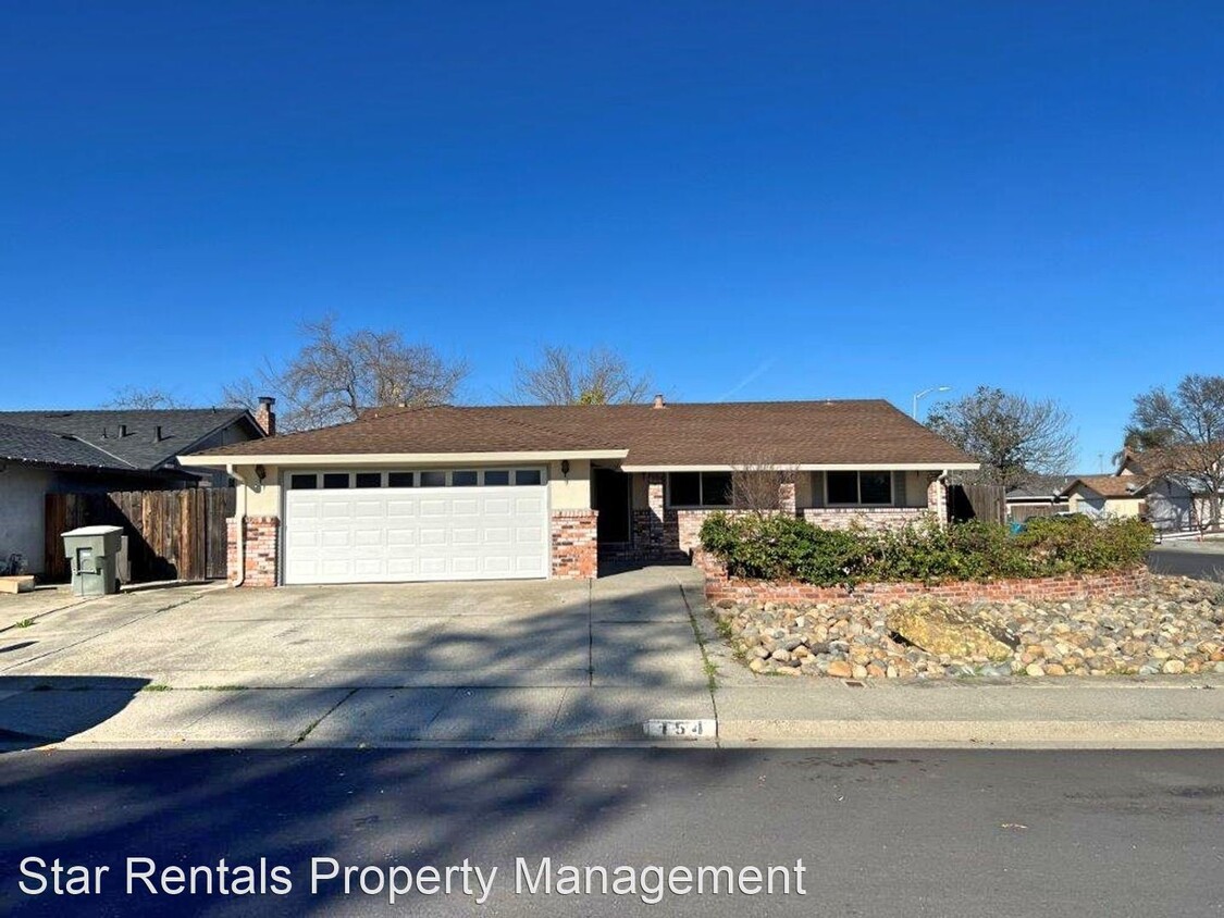 Primary Photo - 3 br, 2 bath House - 154 Troy