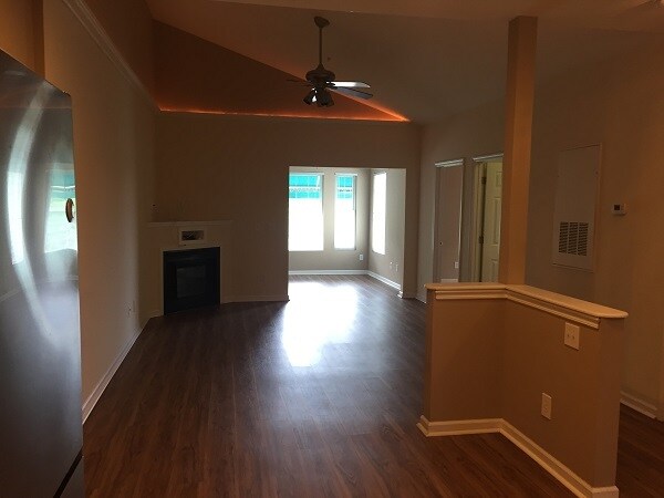 Foto del edificio - 9768 Leyland Dr