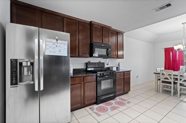 Building Photo - 2022 Borthwick Ln