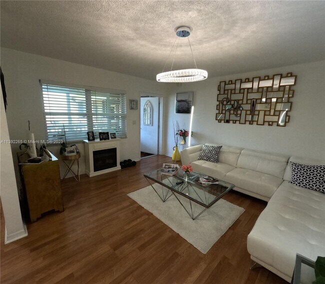 Foto del edificio - 1943 Monroe St