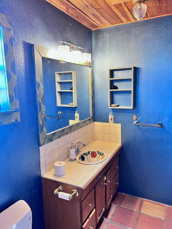 Foto del edificio - 26 Balsamo Ln