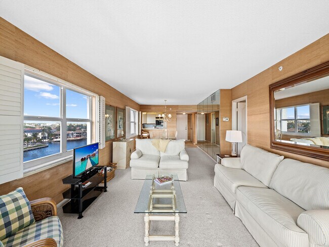 Building Photo - 3212 S Ocean Blvd