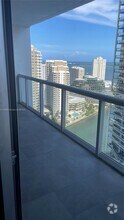 Building Photo - 475 Brickell Ave