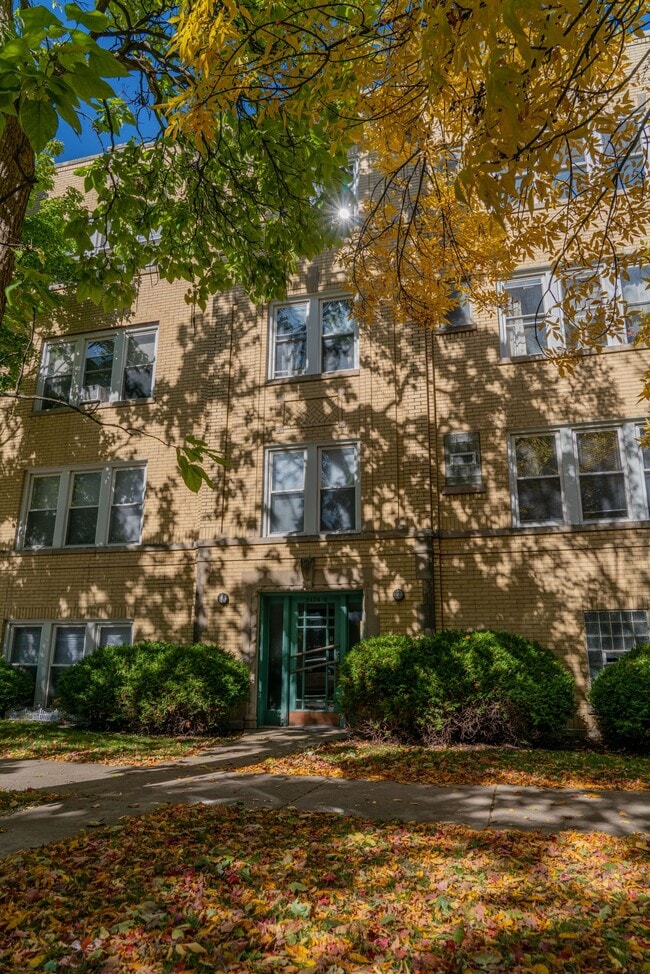 Foto del edificio - Ravenswood - 1 Bed / 1 Bath - Heat Included