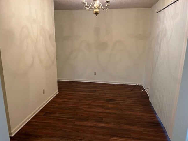 Building Photo - 3 Bedroom/2 Bath home in Valdosta