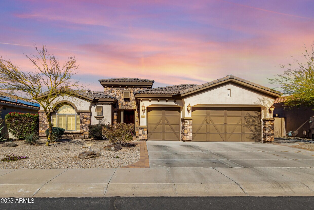 Foto principal - 12374 S 181st Dr