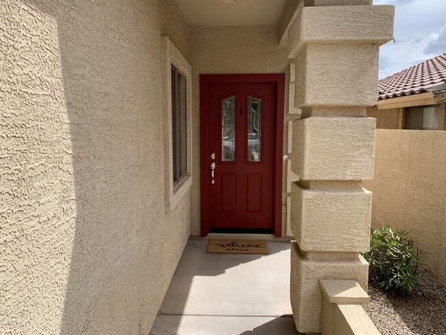 Foto del edificio - Nice 4 bedroom 2 bath home in East Mesa!