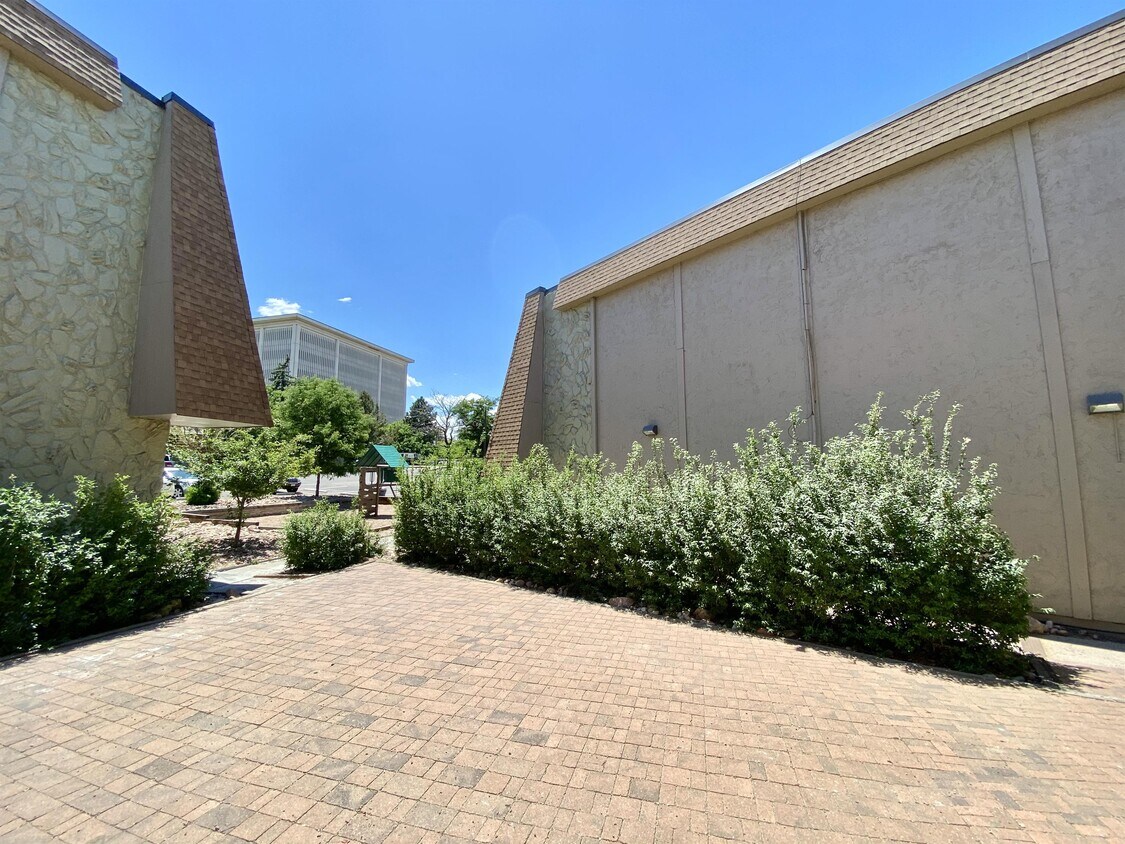 5370 Zuni St Unit 705B, Denver, CO 80221 Room for Rent in Denver, CO