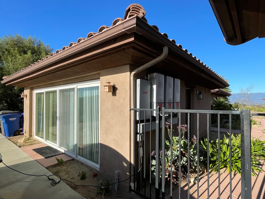 Foto principal - 27157 Tumbleweed Trail A &amp; B
