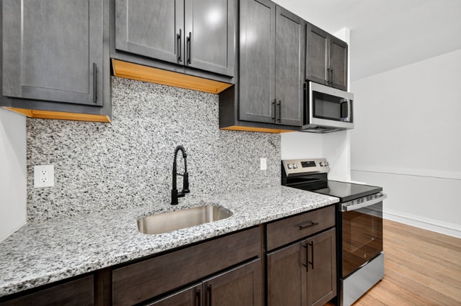 Building Photo - 5803 S Kingshighway Blvd